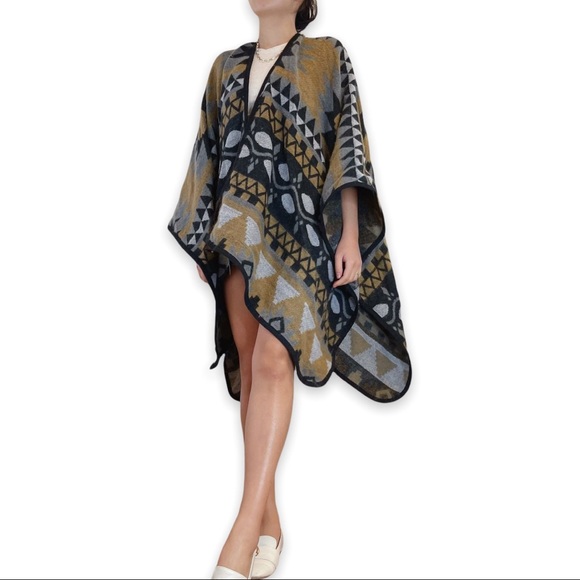 Cabin Fever Aztec Geometric Pattern Wrap Blanket Cape Poncho Jacket One size - Picture 10 of 16